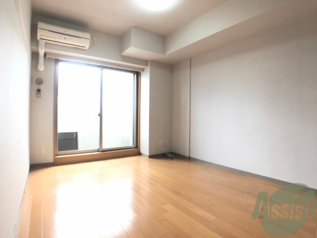 その他部屋・スペース　窓も大きいので光が沢山入って気持ちいいですね。