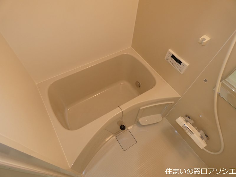 バス・シャワールーム　※写真は同型タイプのイメージになります。