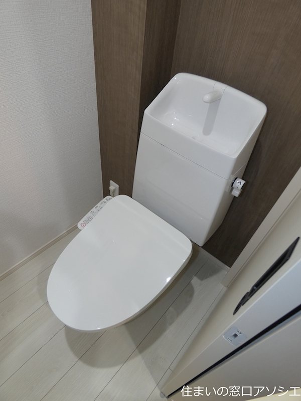 トイレ　※写真は同型タイプのイメージになります。