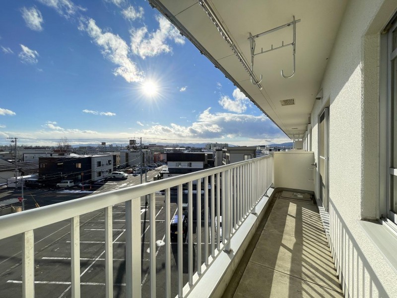 バルコニー　バルコニー