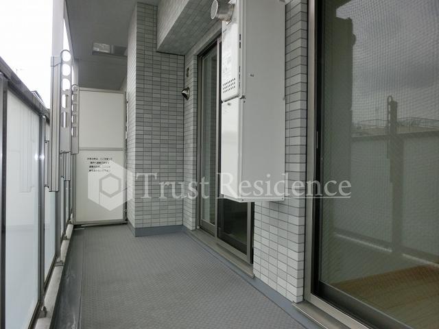 バルコニー　広々バルコニー