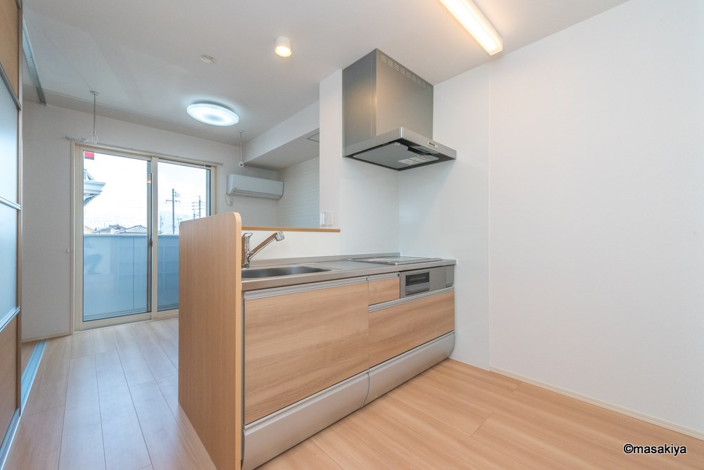 キッチン　カウンターキッチン　IHクッキングヒーター付