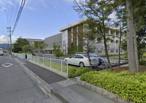 中学校　長野市立 櫻ヶ岡中学校（中学校）まで809m