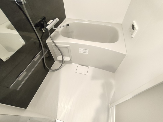 バス・シャワールーム　※別部屋の写真です