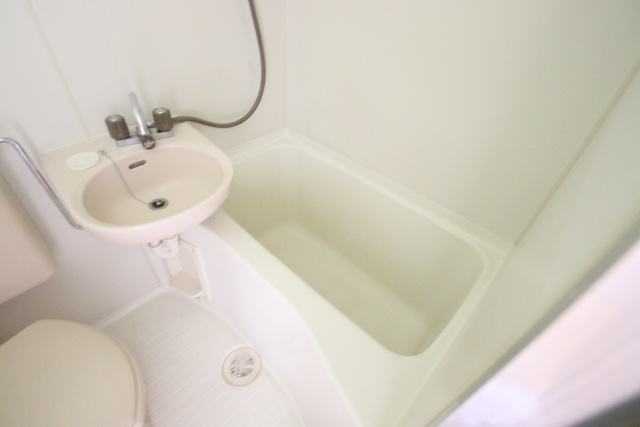 バス・シャワールーム　別室の参考写真です。※現況優先