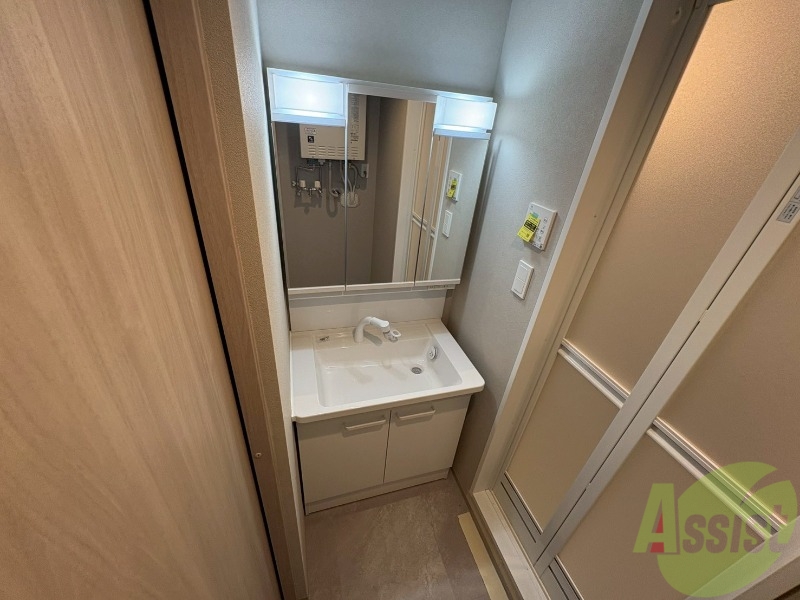 洗面設備　シャンプードレッサーで身支度もラクラクです！