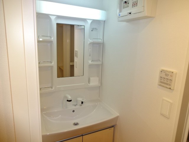 洗面設備　洗髪洗面化粧台