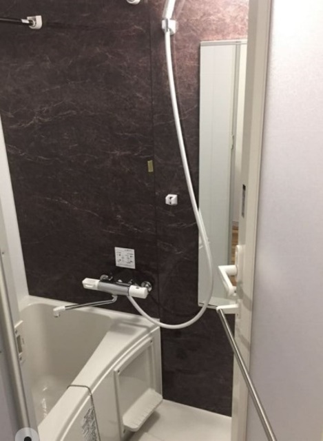 バス・シャワールーム