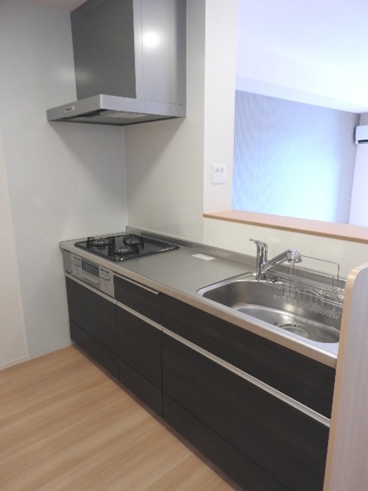 キッチン　コンパクトなキッチンで掃除もラクラク