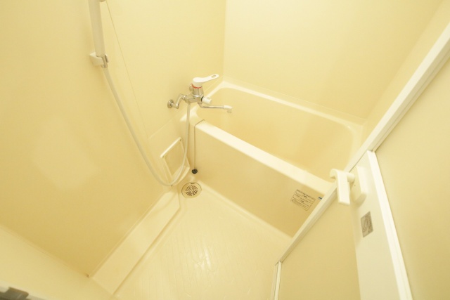 バス・シャワールーム　※別室の参考写真の為、現況優先です。