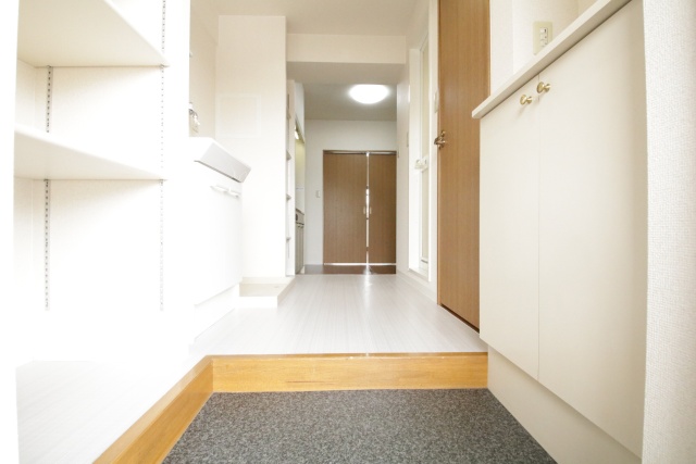 玄関　※別室の参考写真の為、現況優先です。