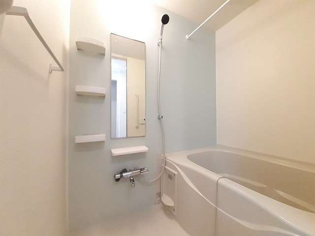 バス・シャワールーム　お風呂で日々の疲れを落としましょう