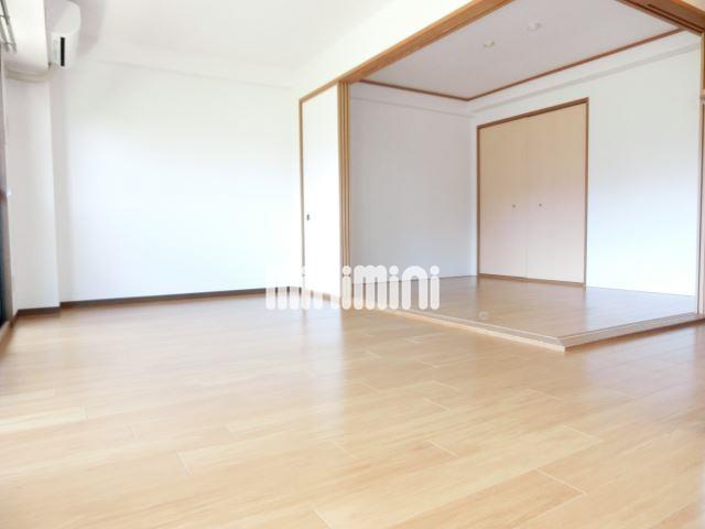 その他　広くて快適なリビング