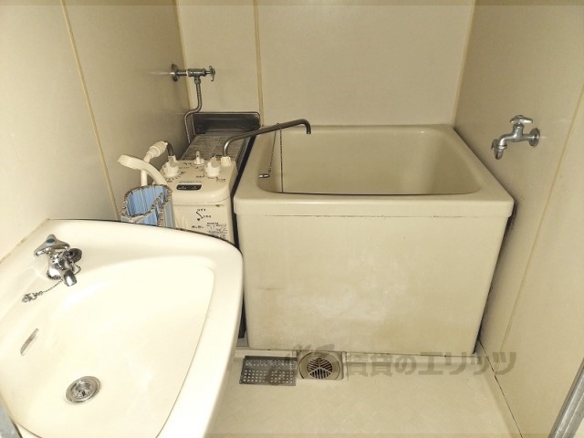 バス・シャワールーム　バス