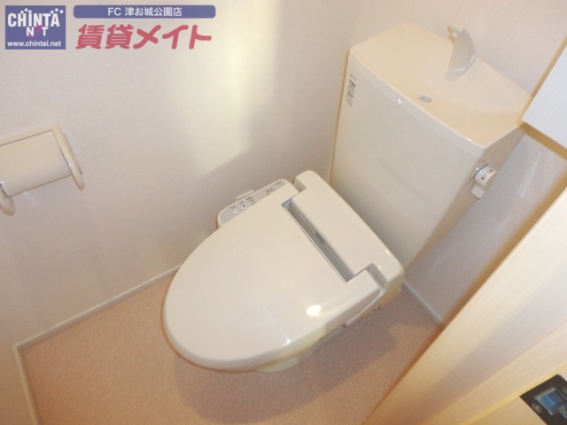 トイレ　同物件別室反転写真