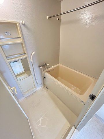 バス・シャワールーム　同物件、別号室の写真です。