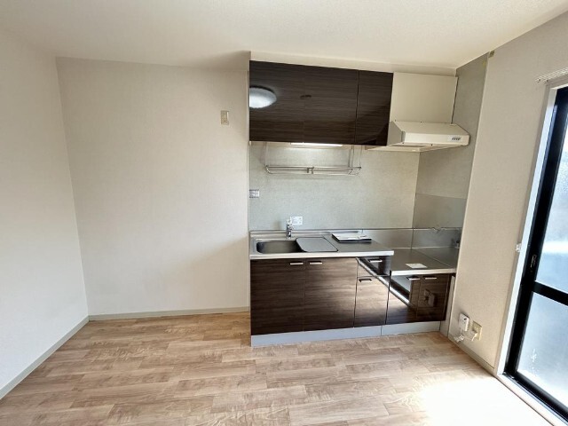 キッチン　広めのキッチンスペース