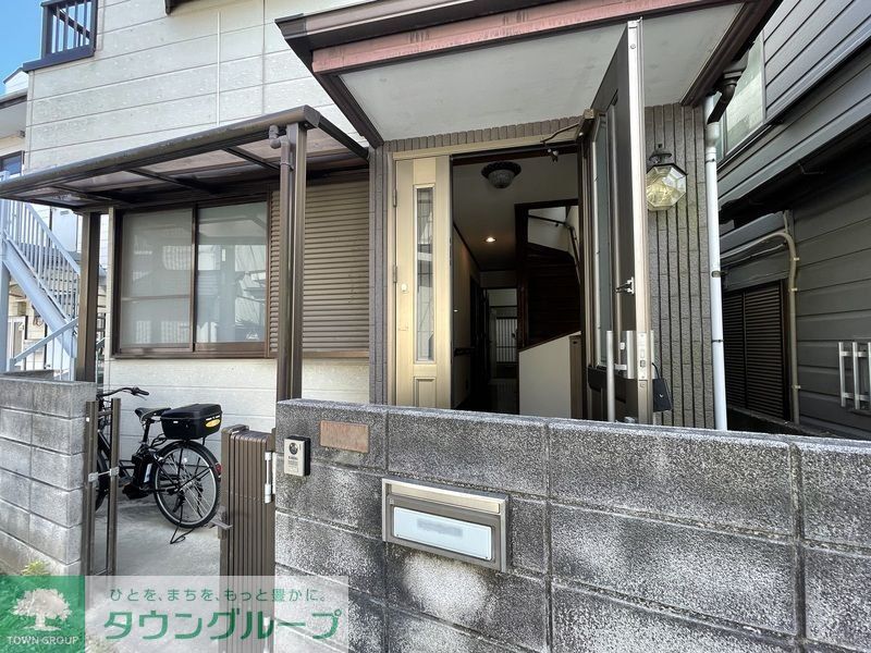 エントランス　★お問い合わせはタウンハウジング聖蹟桜ヶ丘店まで★