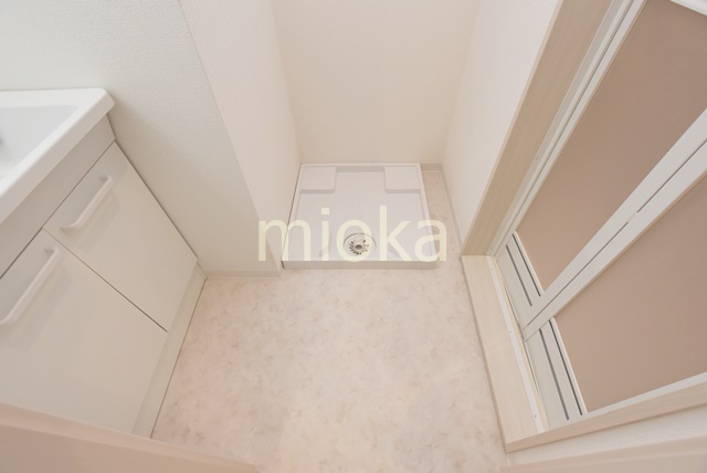 洗面設備　脱衣スペースもあります