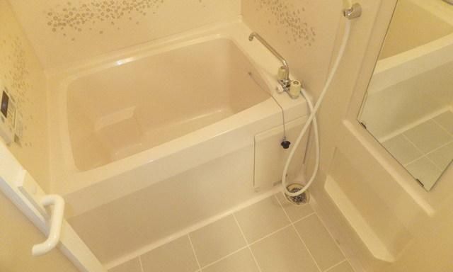 バス・シャワールーム　キレイなお風呂で快適バスタイム。