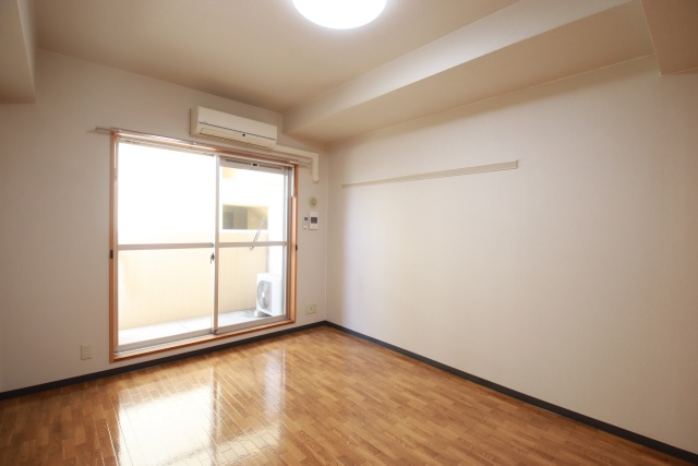 居室・リビング　※別室の参考写真の為、現況優先です。