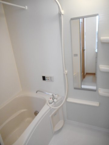 バス・シャワールーム　お風呂で日々の疲れを落としましょう