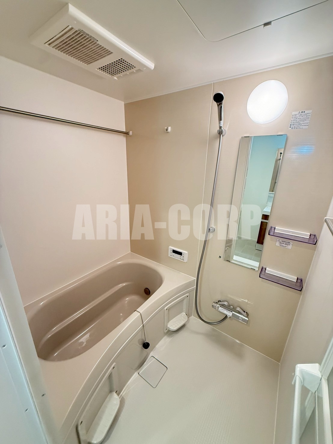 バス・シャワールーム　同仕様：追焚き・浴室乾燥機付♪お洒落なバスルームです◎