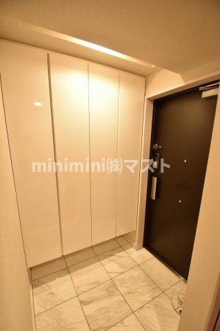 玄関　※建物内別間取参考写真