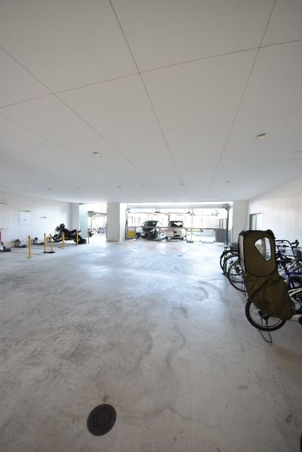 駐車場　敷地内駐車場も完備