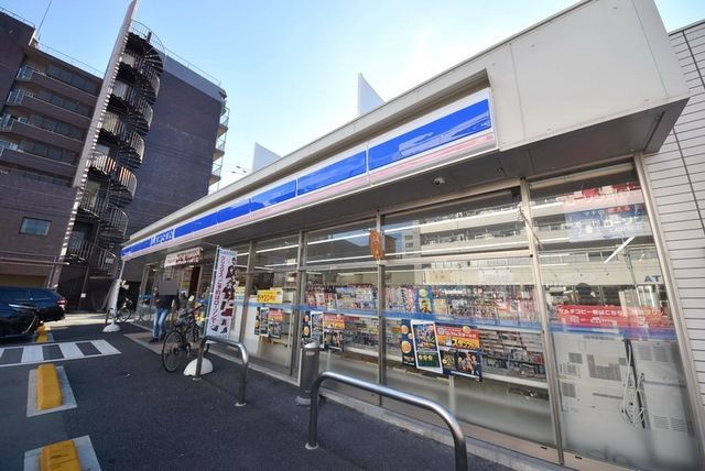 コンビニ　ローソン博多住吉四丁目店（コンビニ）まで837m