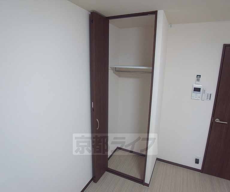 収納　天井高まであります