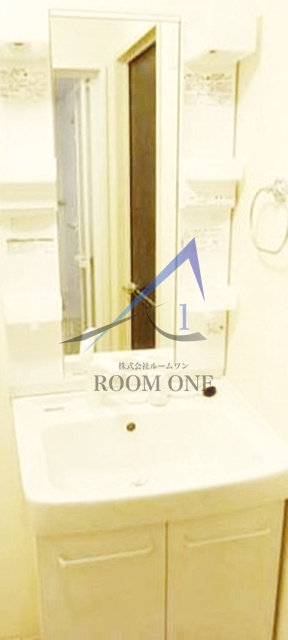 洗面設備　独立洗面台です。