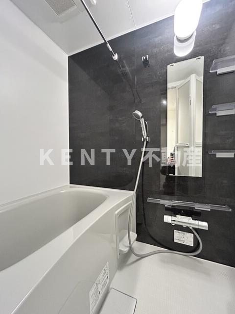 バス・シャワールーム　落ち着いた空間のお風呂です