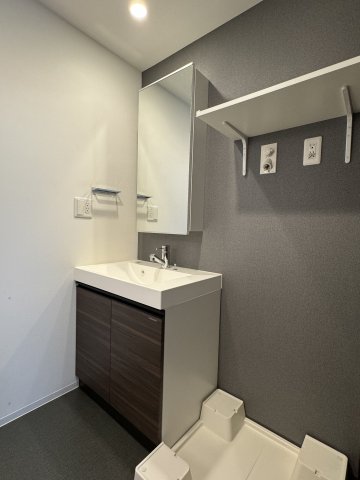 洗面設備　※参考写真