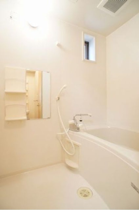 バス・シャワールーム　図面と現状に相違がある場合には現状を優先