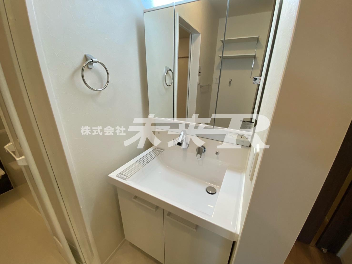 洗面設備　※建設中の新築物件の為、同施工会社類似物件の写真です