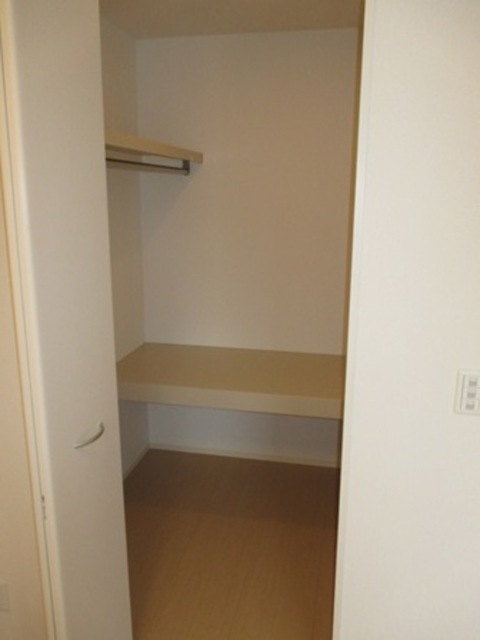 収納　ウォークインクローゼット