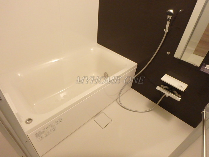 バス・シャワールーム　追焚バス