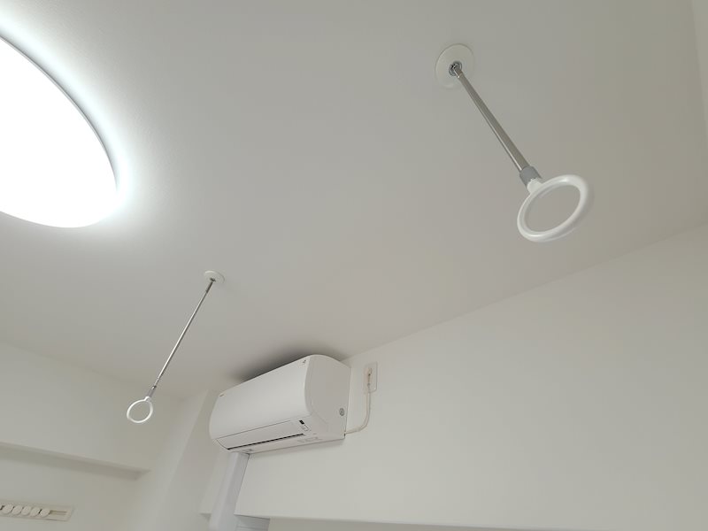 その他設備　エアコンと室内物干しです。