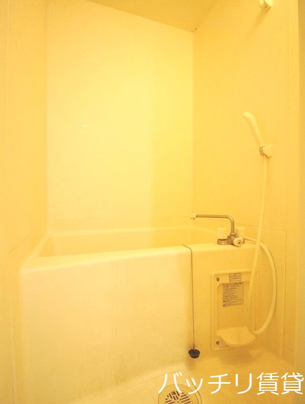 バス・シャワールーム　同型タイプの為、現状を優先致します。