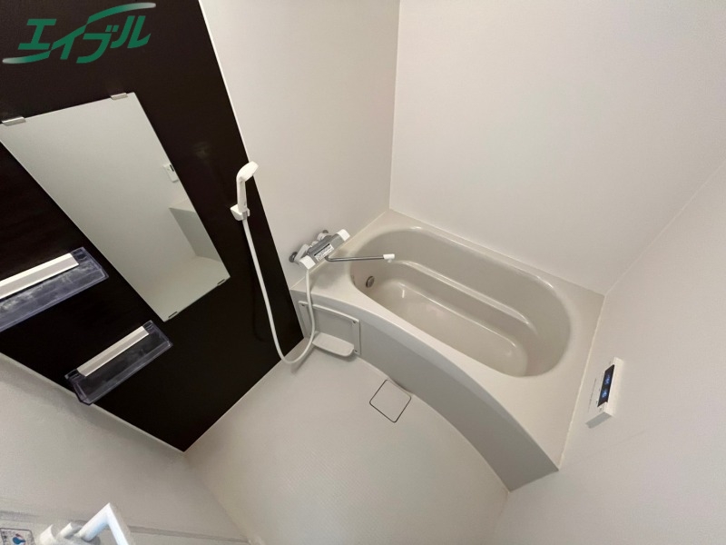 バス・シャワールーム　同建物別部屋写真です