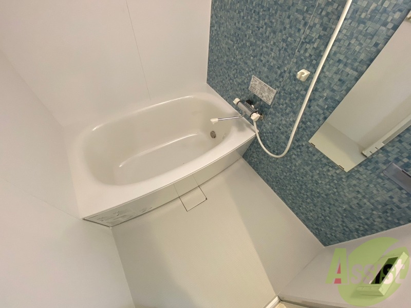 バス・シャワールーム　お風呂になります。一日の疲れを癒してくださいね。