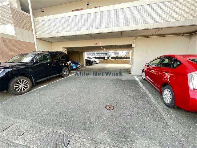 駐車場　駐車場