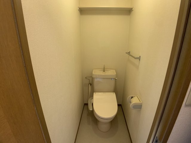 トイレ　清潔感のあるトイレです♪