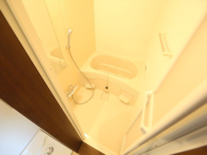 バス・シャワールーム　浴室暖房乾燥機付　追い焚き機能付きお風呂　同仕様写真