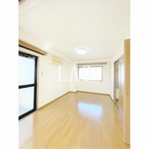 居室・リビング　洋室のお部屋です。