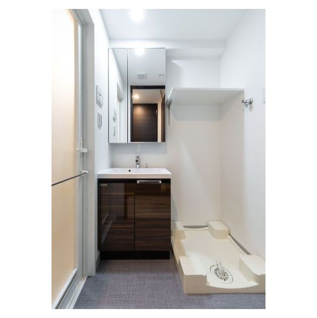 洗面設備　室内洗濯機置場