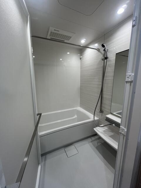 バス・シャワールーム　※別部屋参考写真