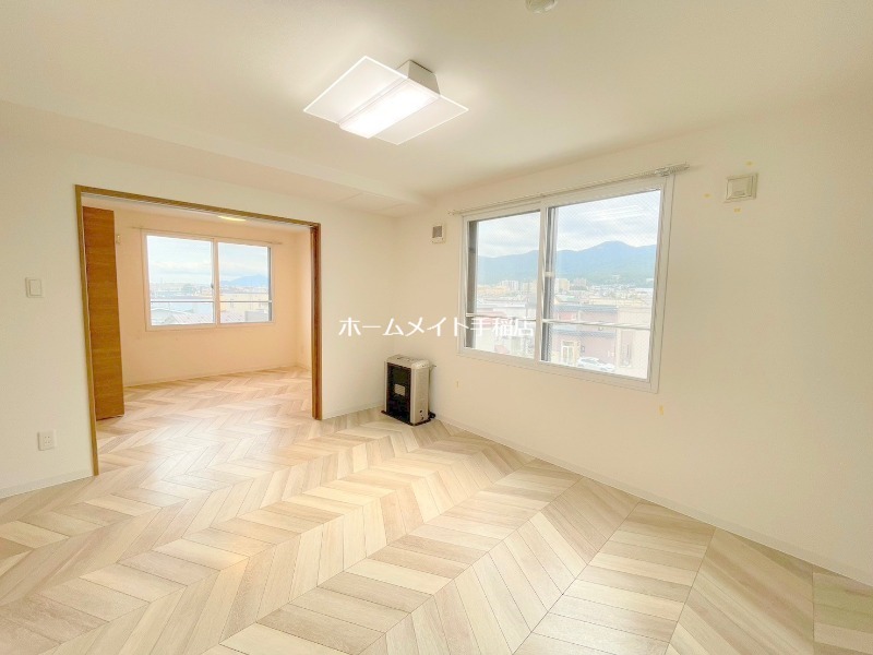 居室・リビング　明るいリビング♪