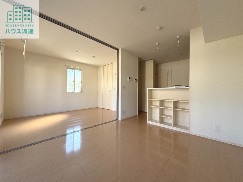 居室・リビング　※同タイプ別号室のお写真です